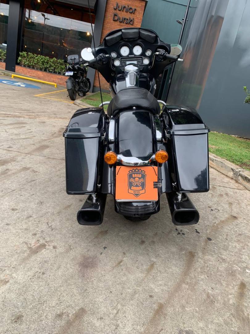 HARLEY-DAVIDSON STREET GLIDE