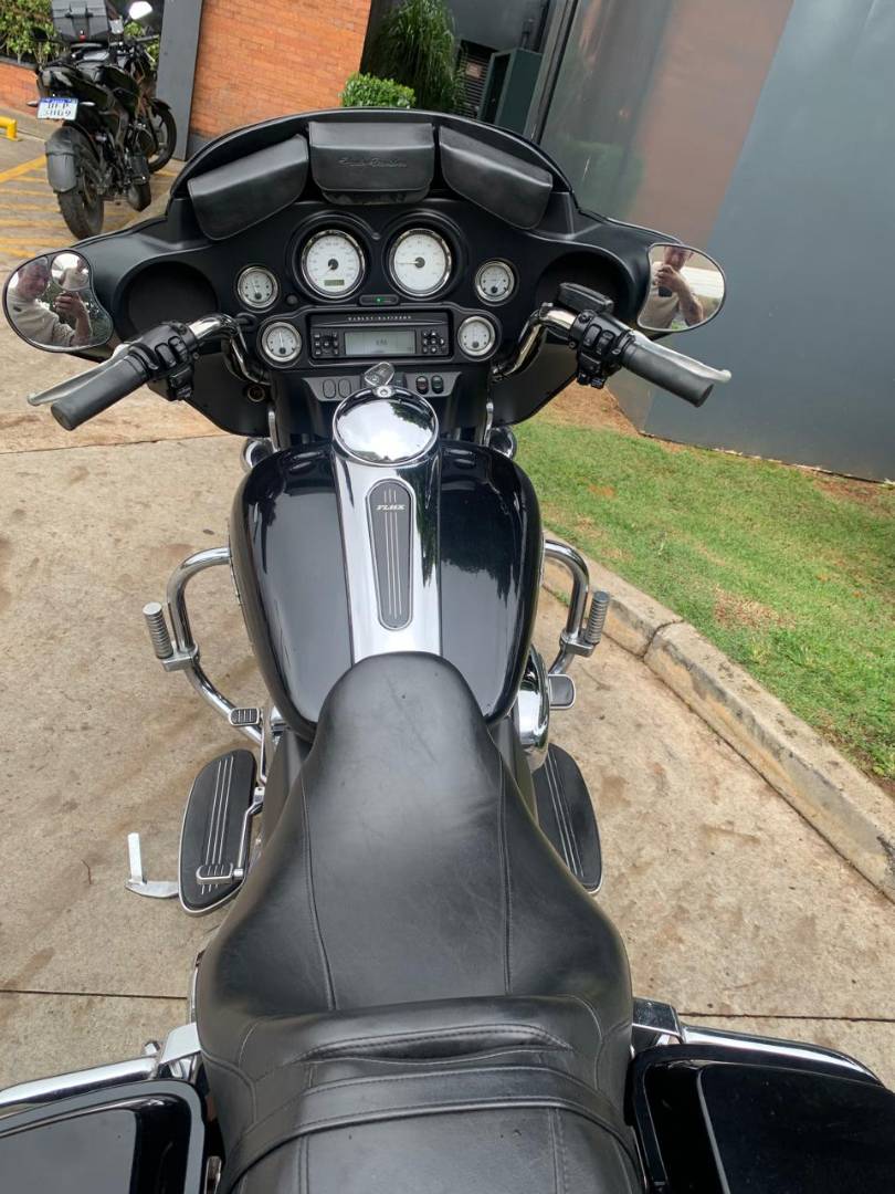 HARLEY-DAVIDSON STREET GLIDE