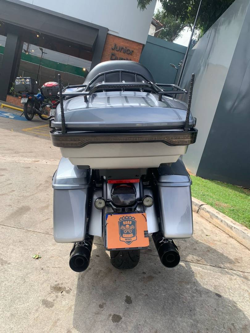 HARLEY-DAVIDSON CVO STREET GLIDE