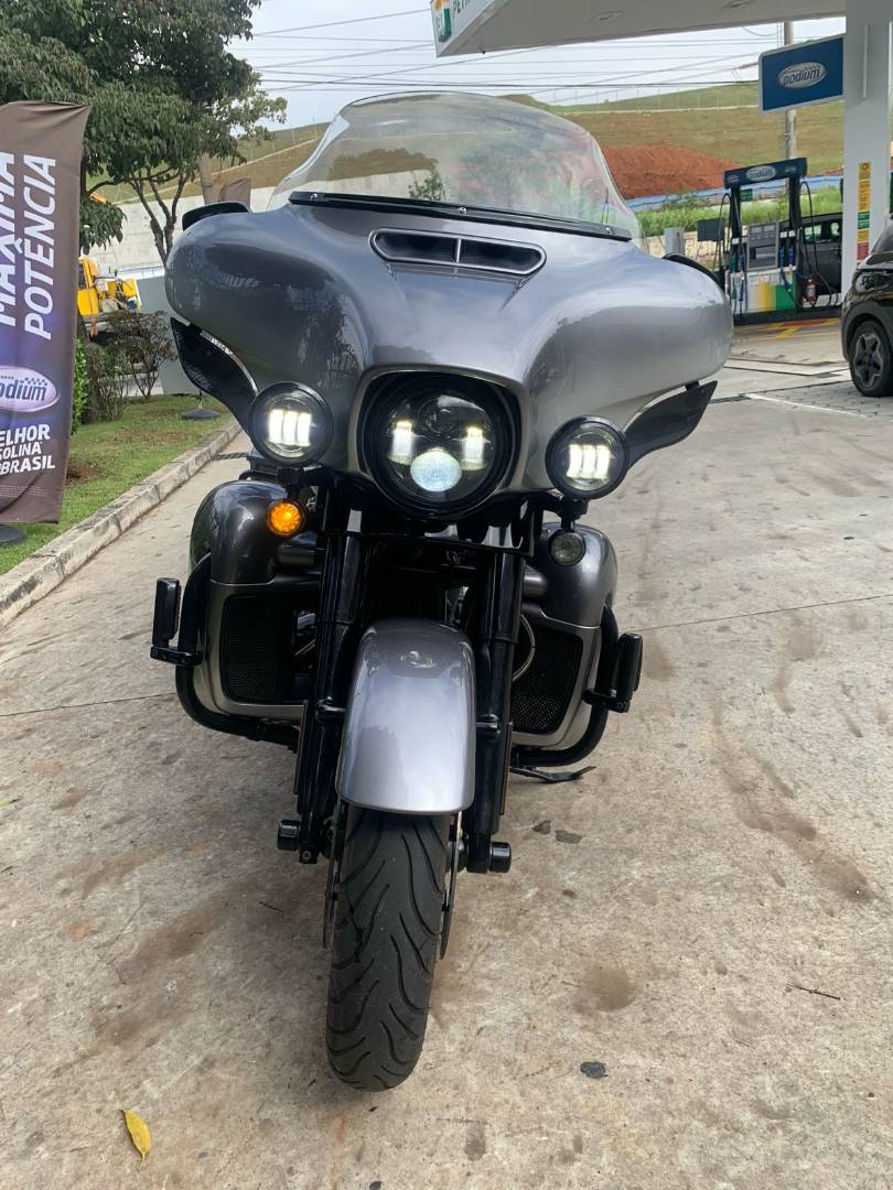 HARLEY-DAVIDSON CVO STREET GLIDE