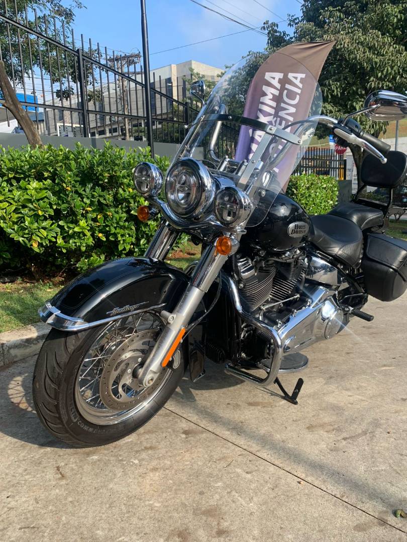 HARLEY-DAVIDSON HERITAGE SOFTAIL CLASSIC