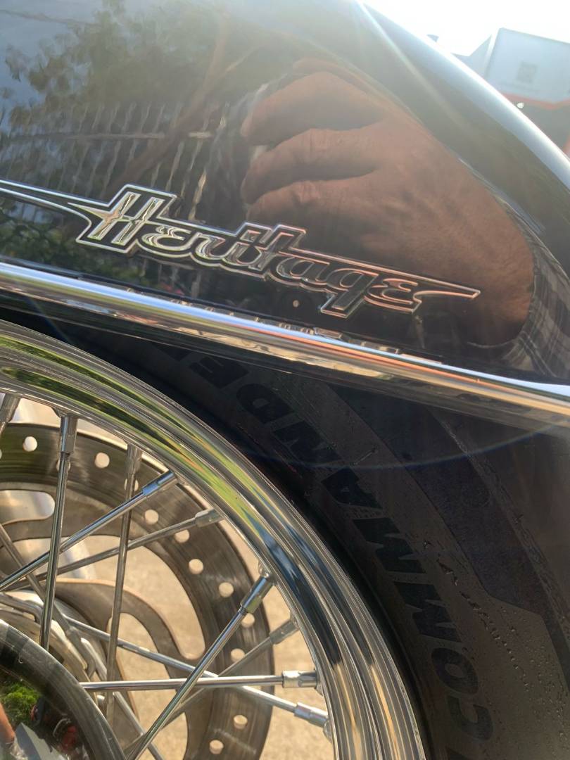 HARLEY-DAVIDSON HERITAGE SOFTAIL CLASSIC