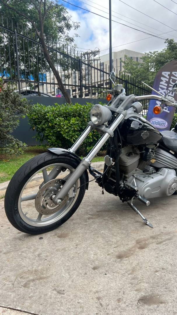 HARLEY-DAVIDSON ROCKER C