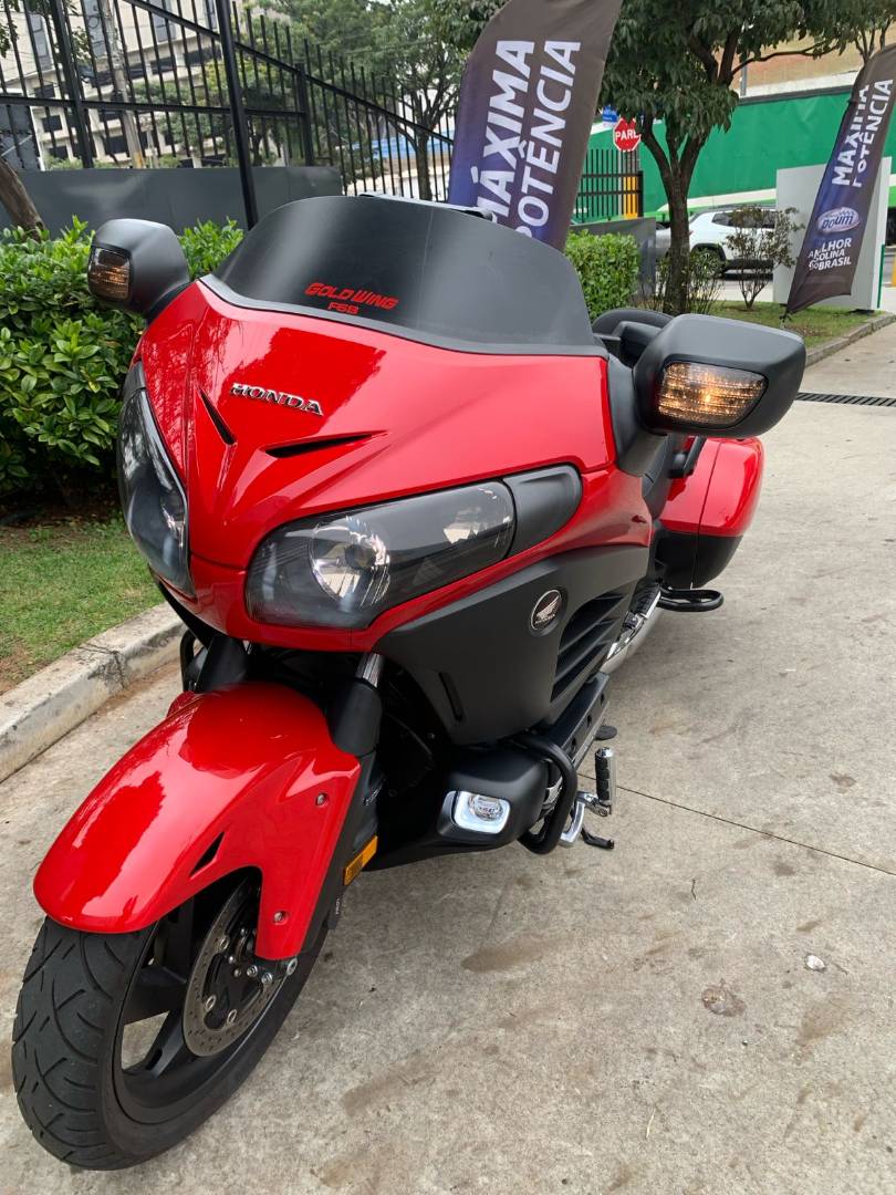 HONDA GL 1800 GOLD WING
