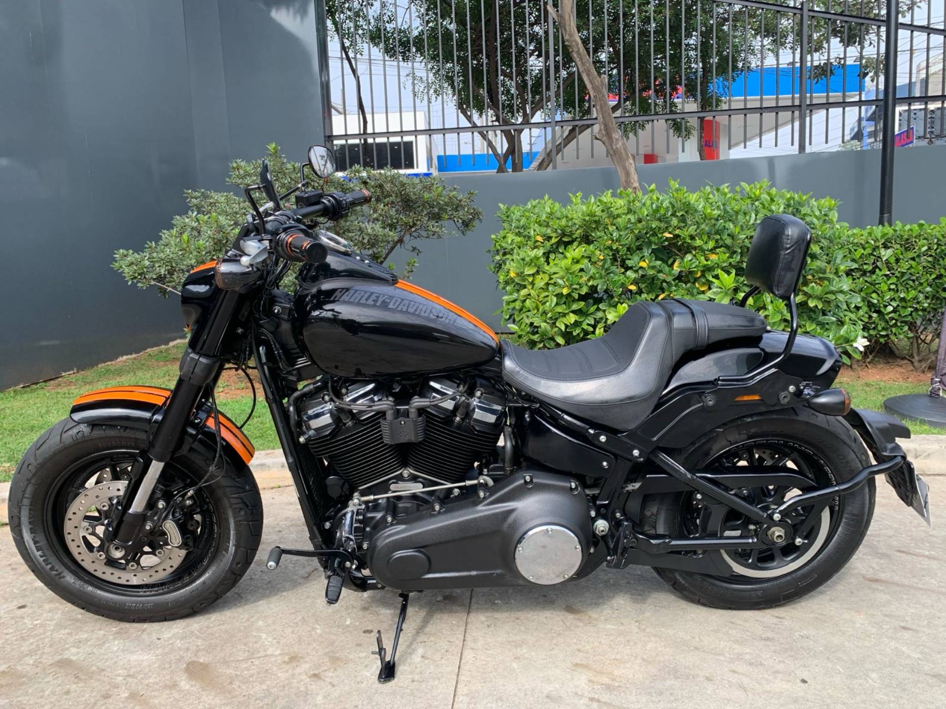 HARLEY-DAVIDSON SOFTAIL FAT BOB 107