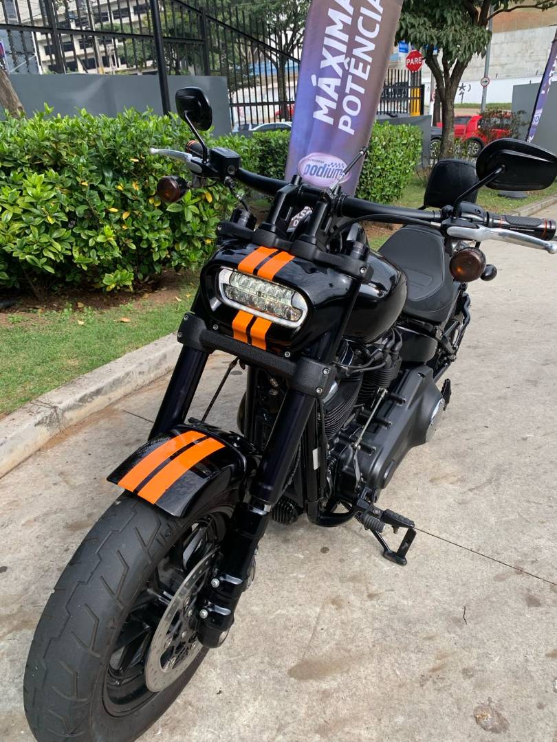HARLEY-DAVIDSON SOFTAIL FAT BOB 107