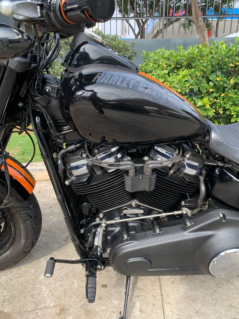 HARLEY-DAVIDSON SOFTAIL FAT BOB 107