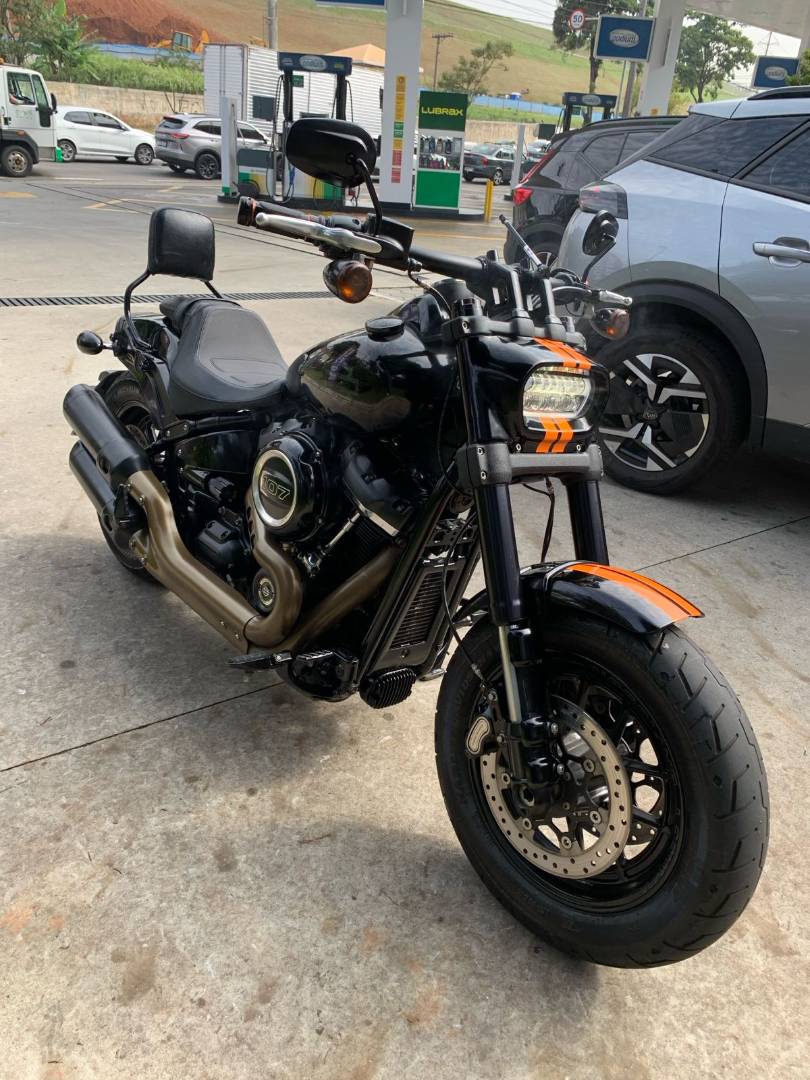 HARLEY-DAVIDSON SOFTAIL FAT BOB 107
