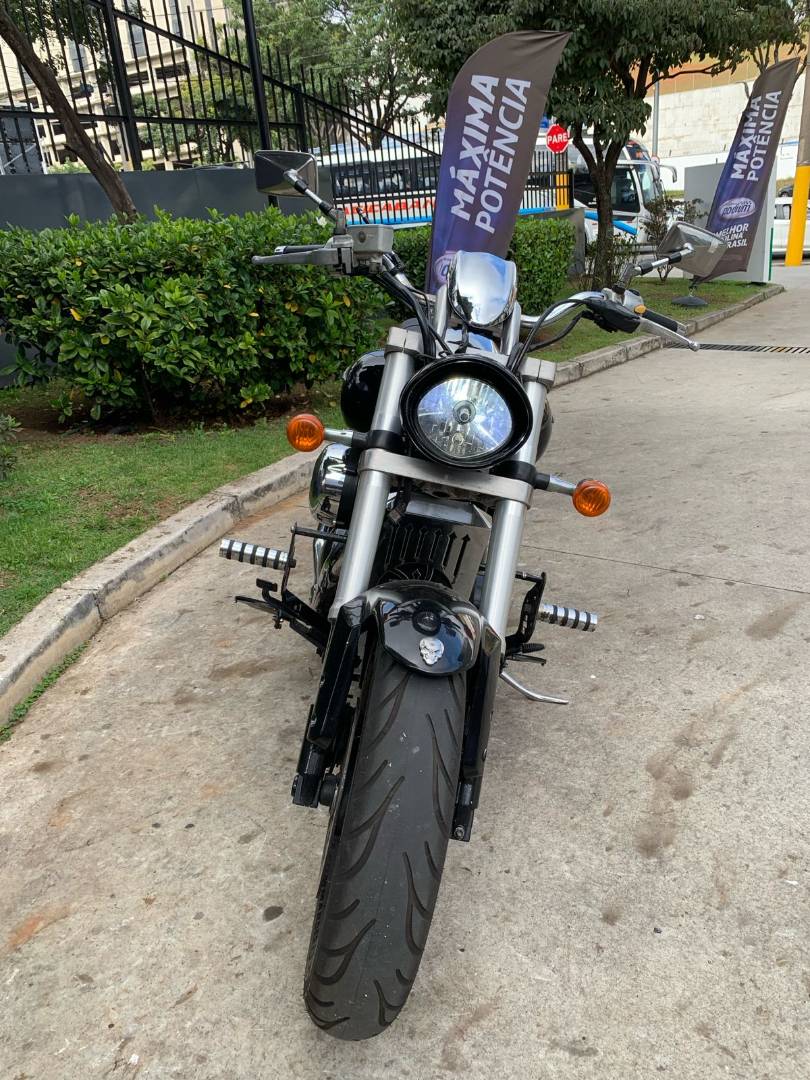 SUZUKI BOULEVARD M800