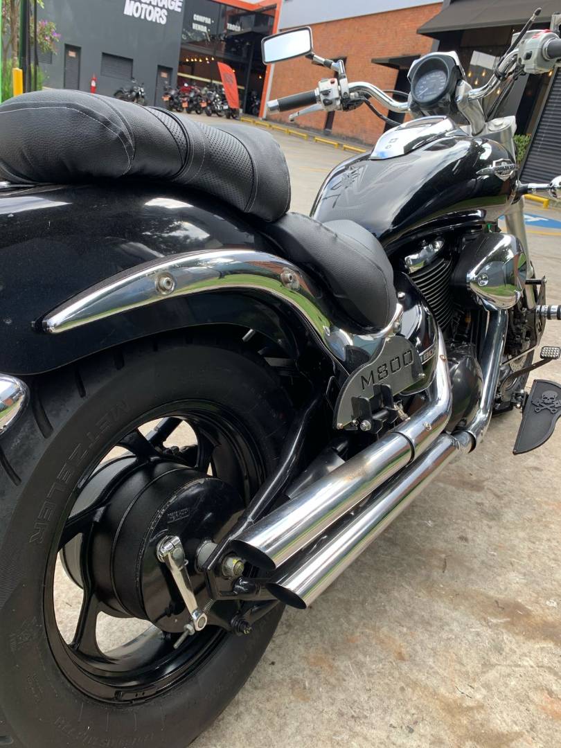 SUZUKI BOULEVARD M800