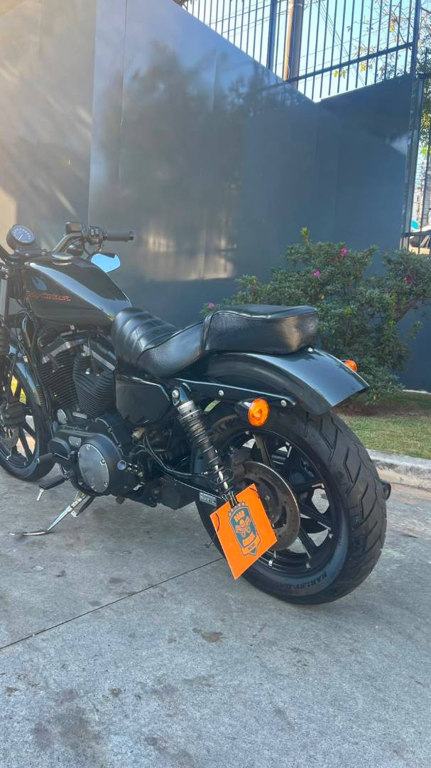 HARLEY-DAVIDSON SPORTSTER XL 883 N IRON