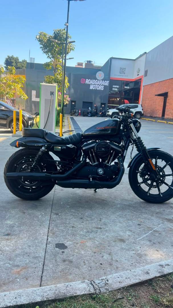 HARLEY-DAVIDSON SPORTSTER XL 883 N IRON