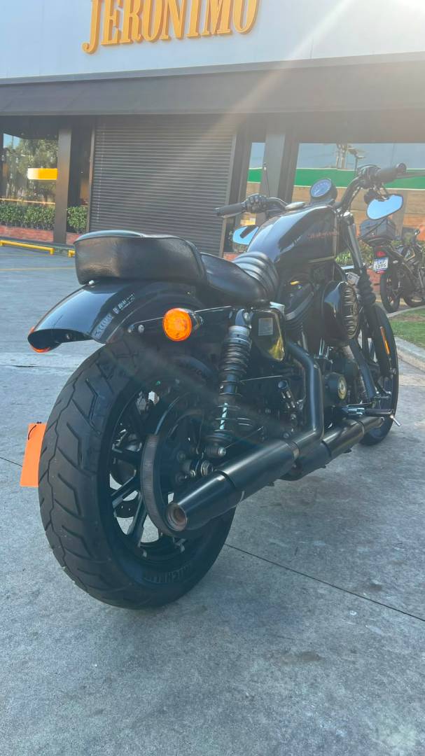 HARLEY-DAVIDSON SPORTSTER XL 883 N IRON