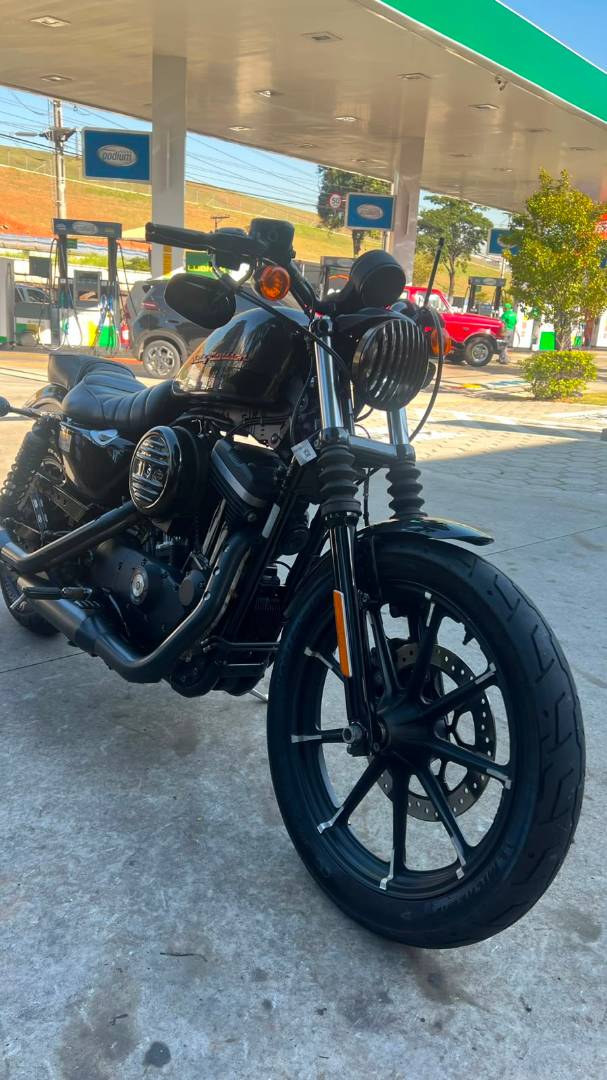 HARLEY-DAVIDSON SPORTSTER XL 883 N IRON
