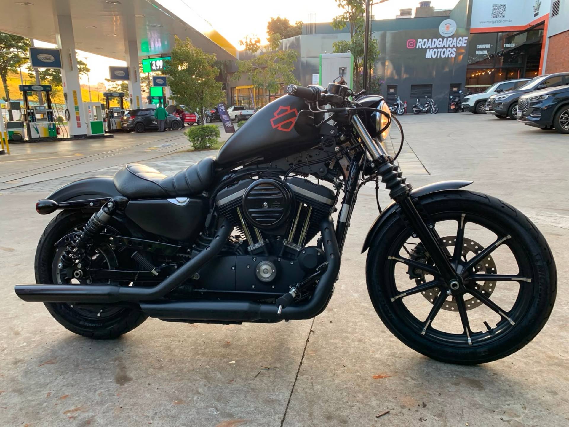 HARLEY-DAVIDSON SPORTSTER XL 883 N IRON