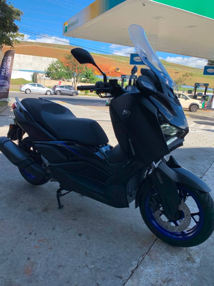 YAMAHA XMAX 300 CONNECTED ABS