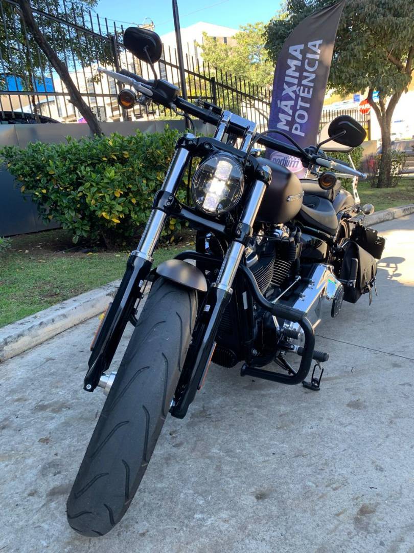HARLEY-DAVIDSON SOFTAIL BREAKOUT 114