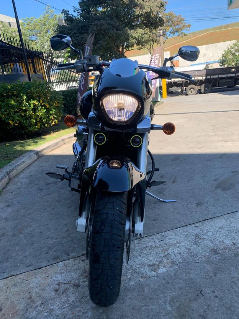 SUZUKI BOULEVARD M1500R
