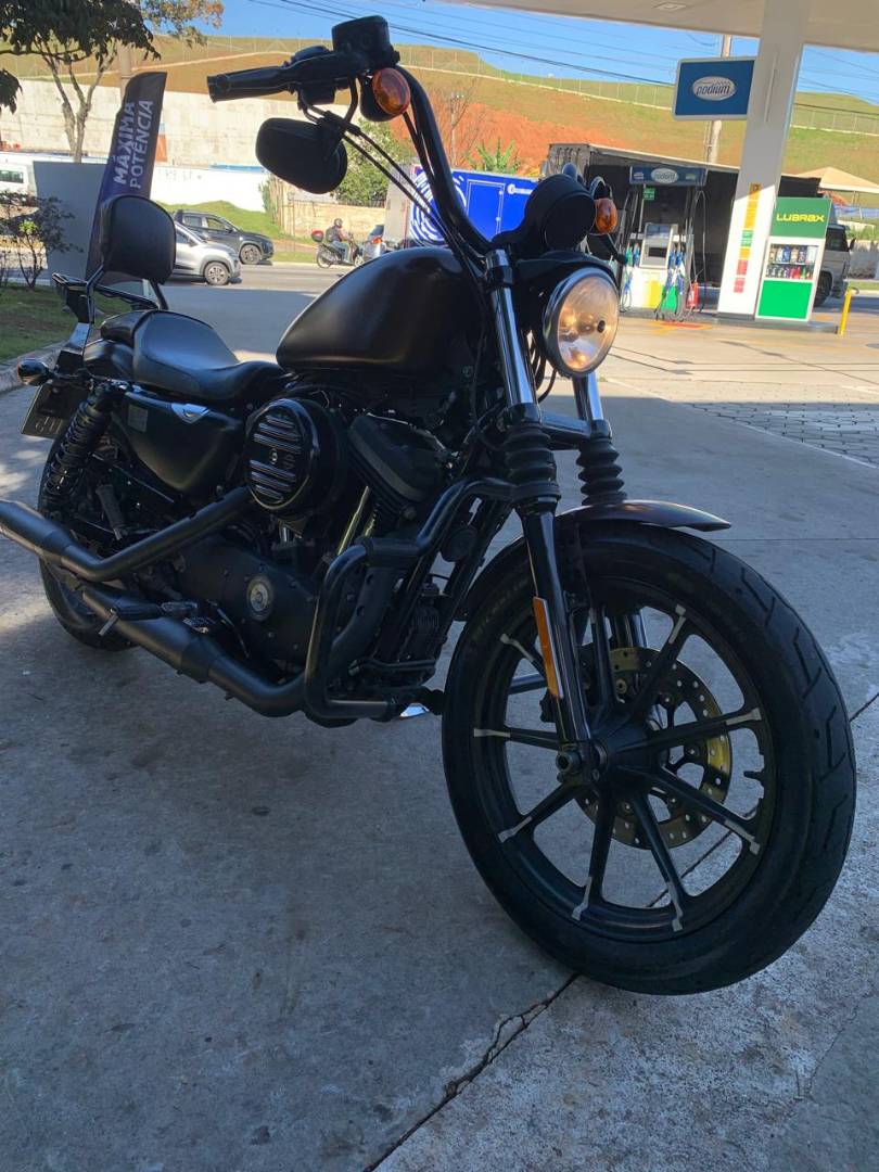HARLEY-DAVIDSON SPORTSTER XL 883 N IRON