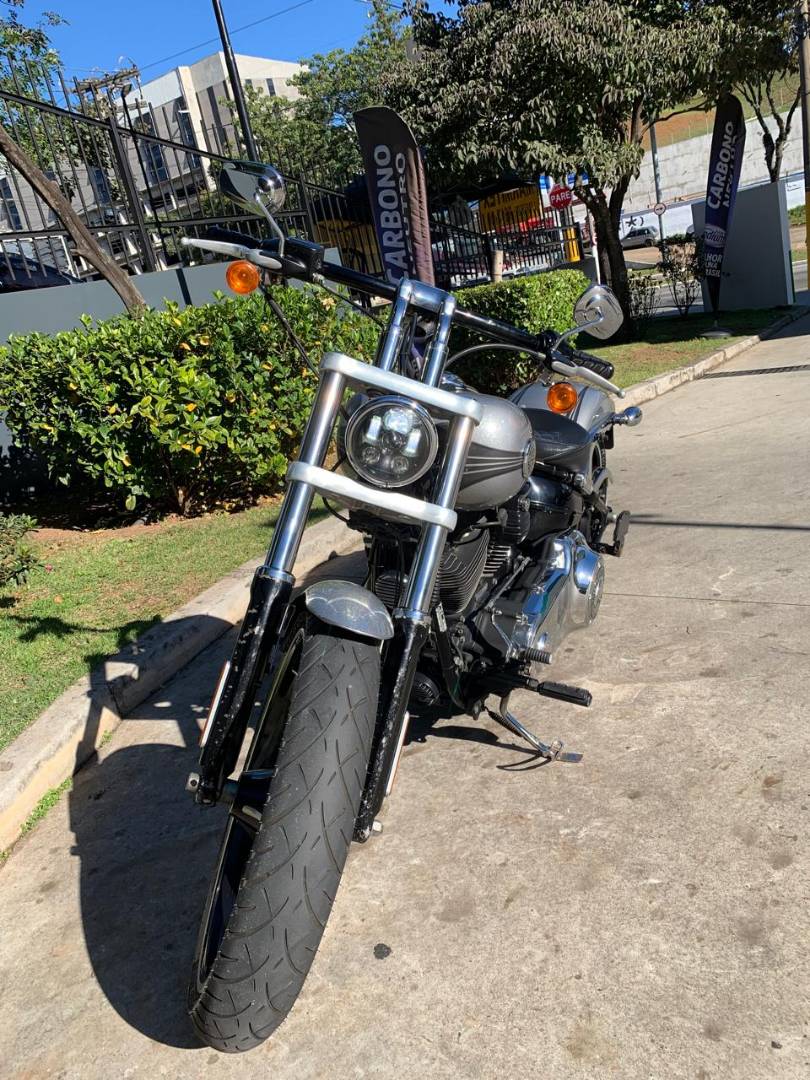 HARLEY-DAVIDSON SOFTAIL BREAKOUT