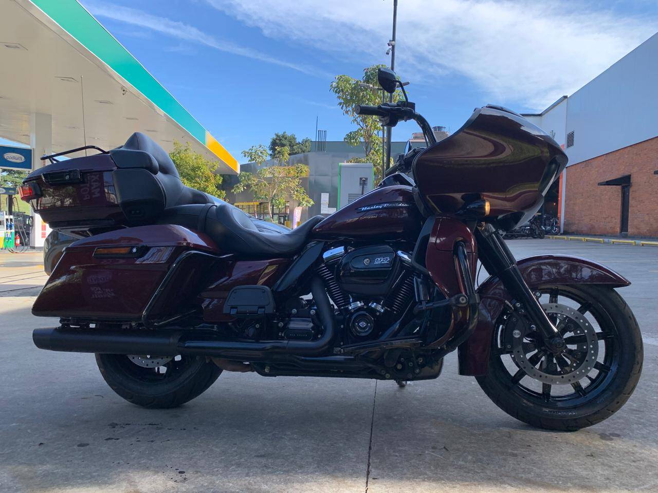 HARLEY-DAVIDSON ROAD GLIDE ULTRA