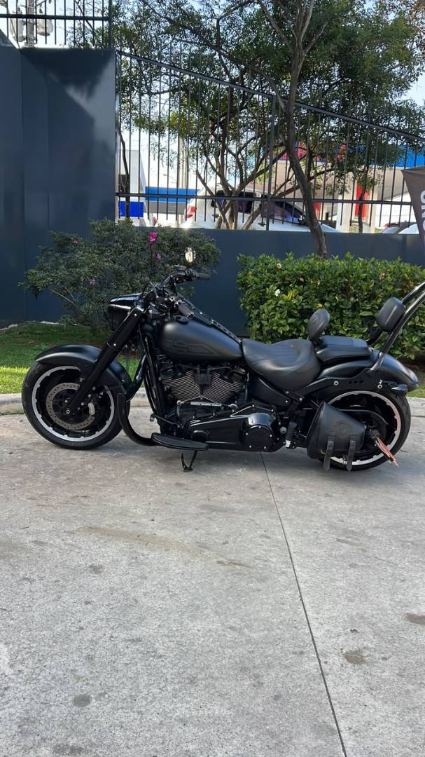 HARLEY-DAVIDSON SOFTAIL FAT BOY