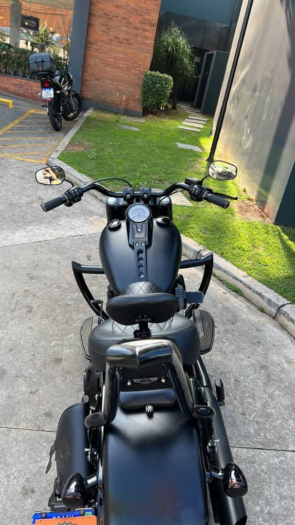 HARLEY-DAVIDSON SOFTAIL FAT BOY