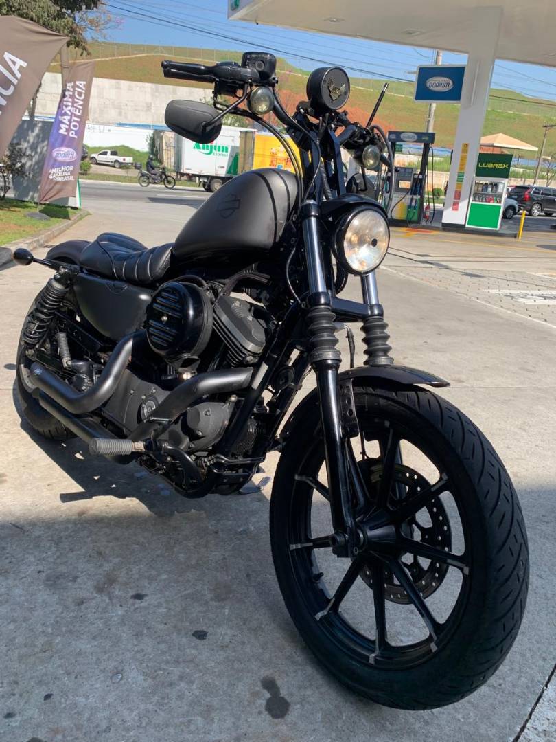 HARLEY-DAVIDSON SPORTSTER XL 883 N IRON