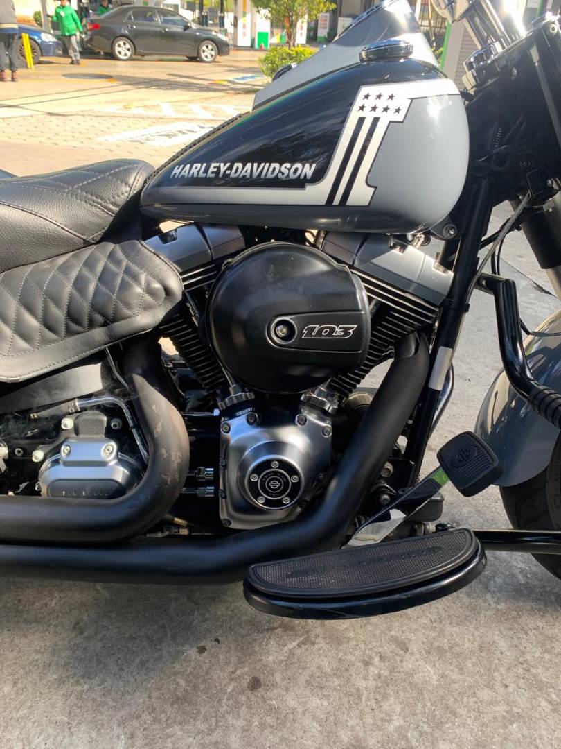 HARLEY-DAVIDSON FAT BOY FLSTF