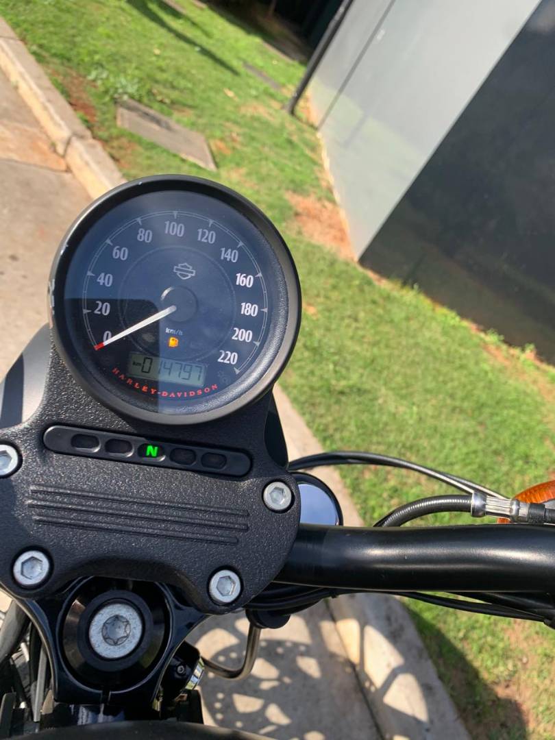 HARLEY-DAVIDSON SPORTSTER XL 883 N IRON