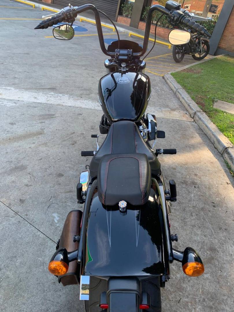 HARLEY-DAVIDSON SOFTAIL BREAKOUT 114