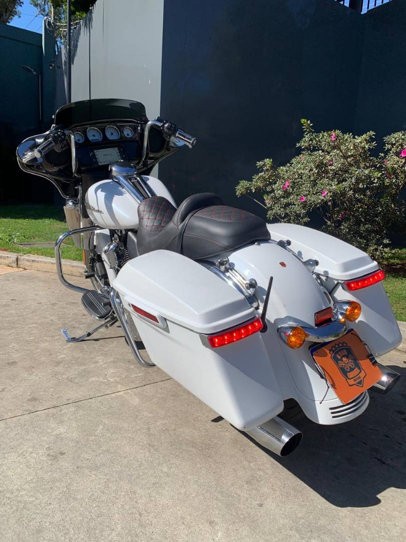 HARLEY-DAVIDSON STREET GLIDE SPECIAL