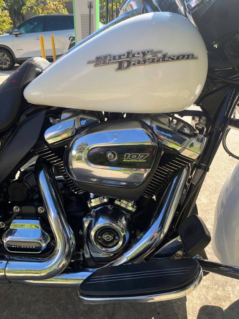 HARLEY-DAVIDSON STREET GLIDE SPECIAL