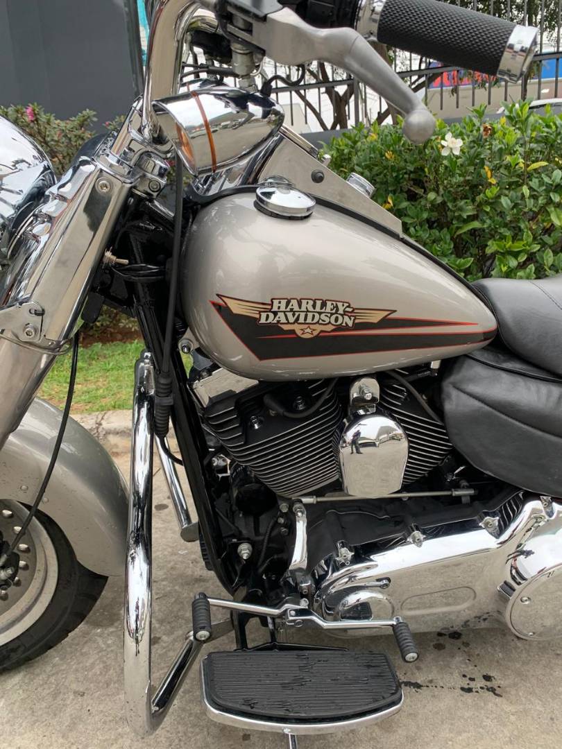 HARLEY-DAVIDSON FAT BOY FLSTF