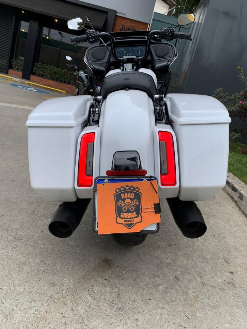HARLEY-DAVIDSON ROAD GLIDE SPECIAL