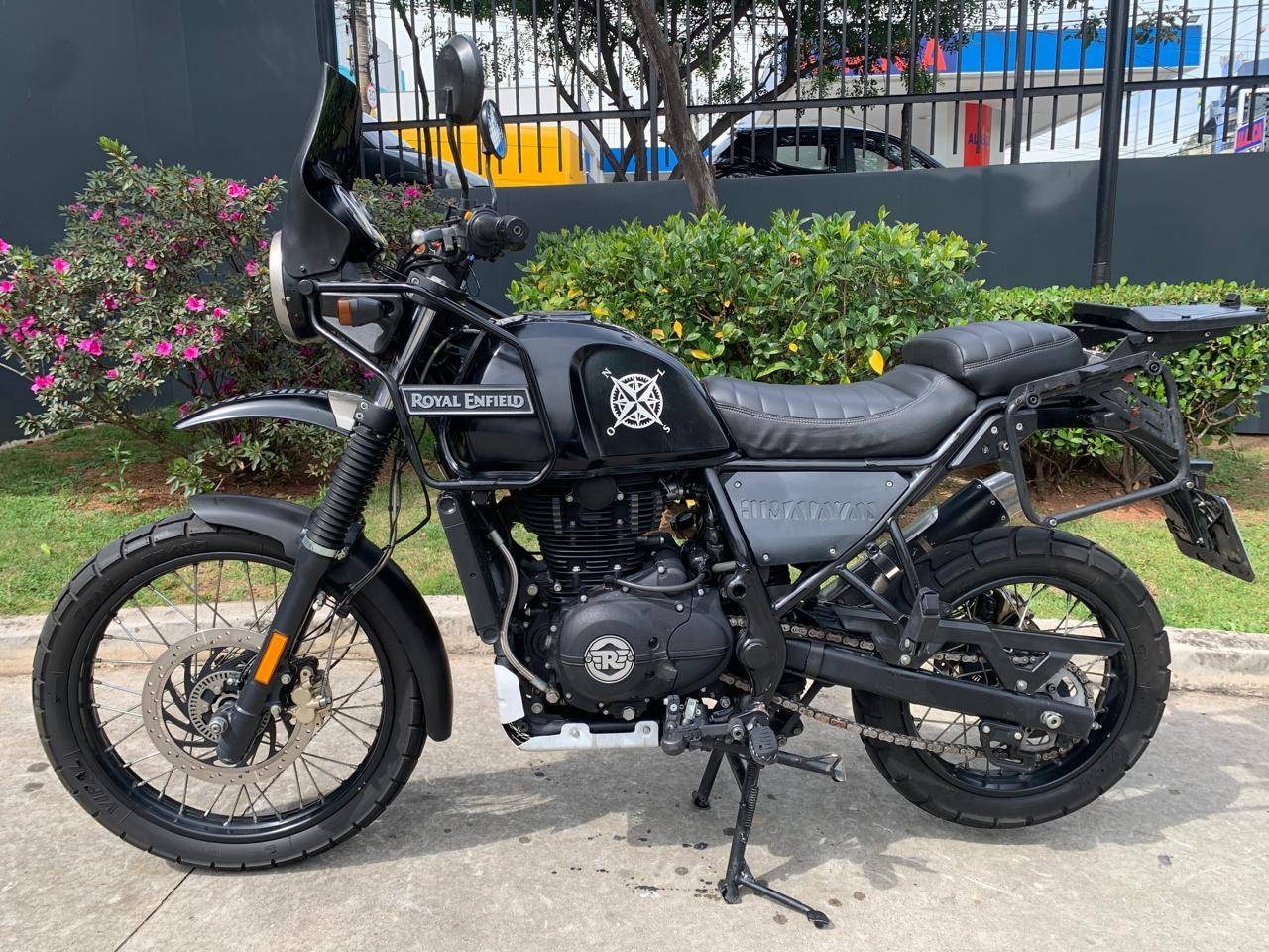 ROYAL ENFIELD HIMALAYAN 411
