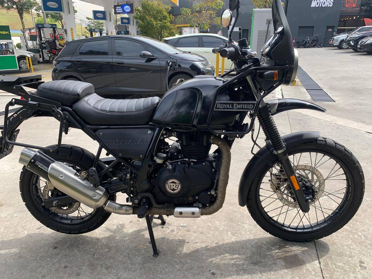 ROYAL ENFIELD HIMALAYAN 411