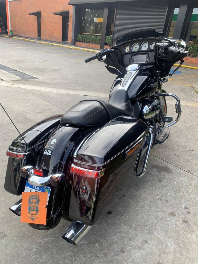 HARLEY-DAVIDSON STREET GLIDE