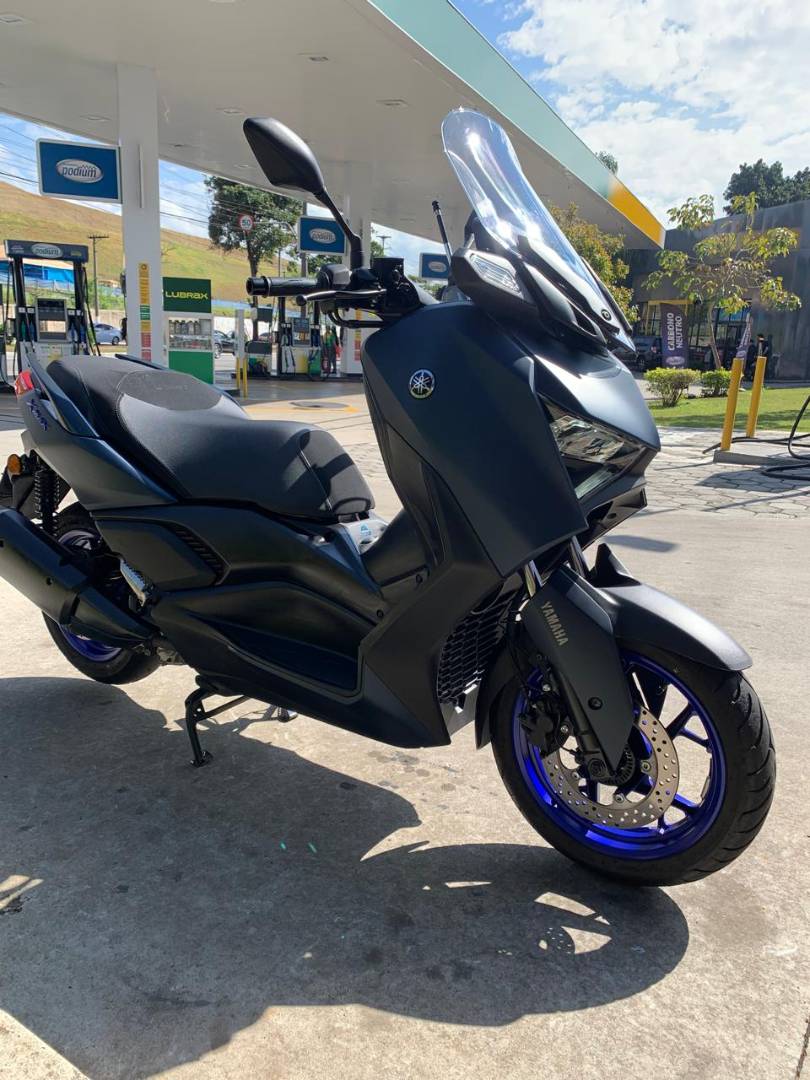YAMAHA XMAX ABS