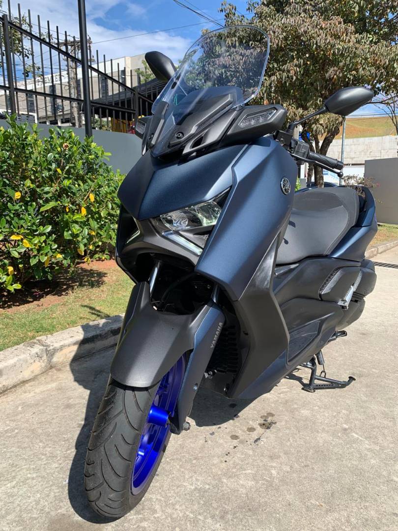YAMAHA XMAX ABS