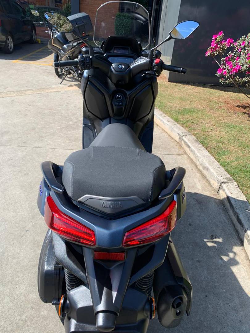 YAMAHA XMAX ABS