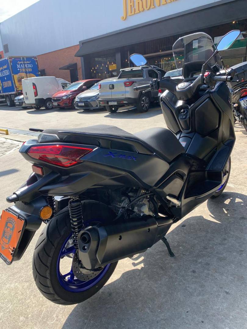 YAMAHA XMAX ABS