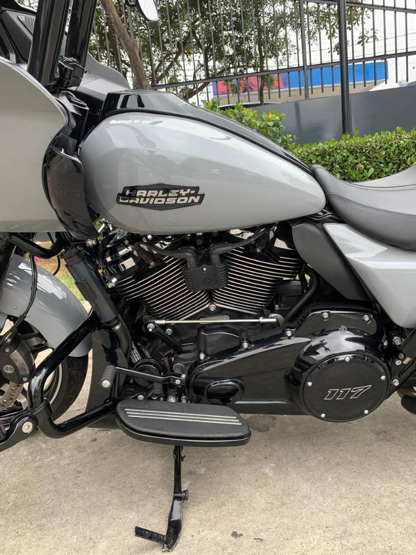 HARLEY-DAVIDSON ROAD GLIDE SPECIAL