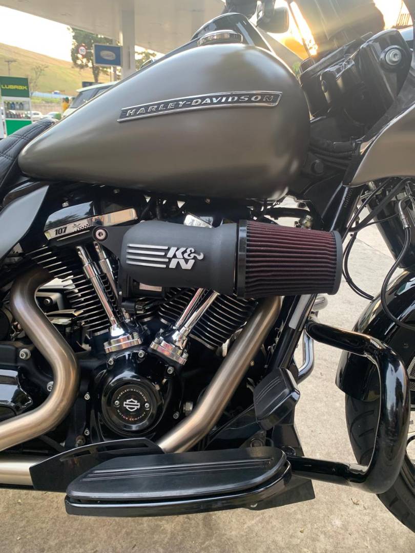HARLEY-DAVIDSON ROAD KING SPECIAL