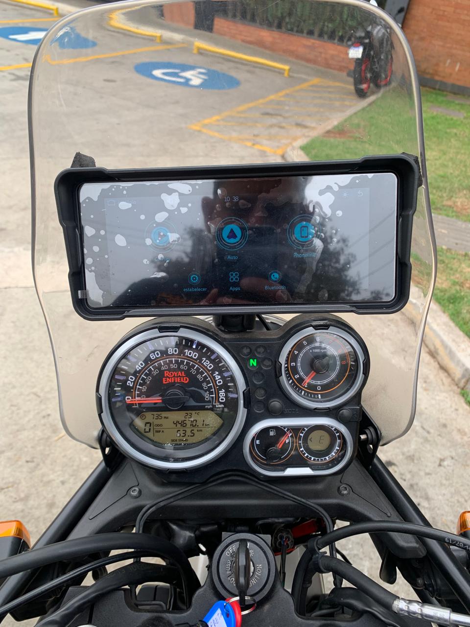 ROYAL ENFIELD HIMALAYAN 411