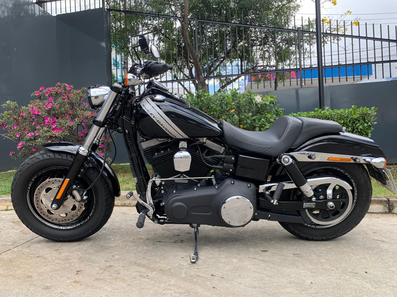 HARLEY-DAVIDSON DYNA FAT BOB