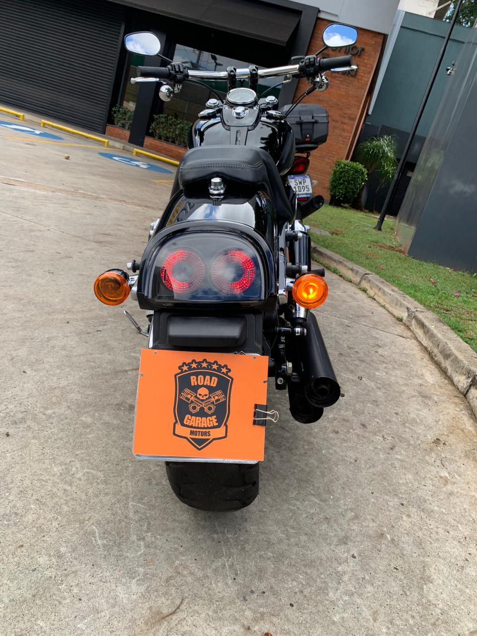 HARLEY-DAVIDSON DYNA FAT BOB