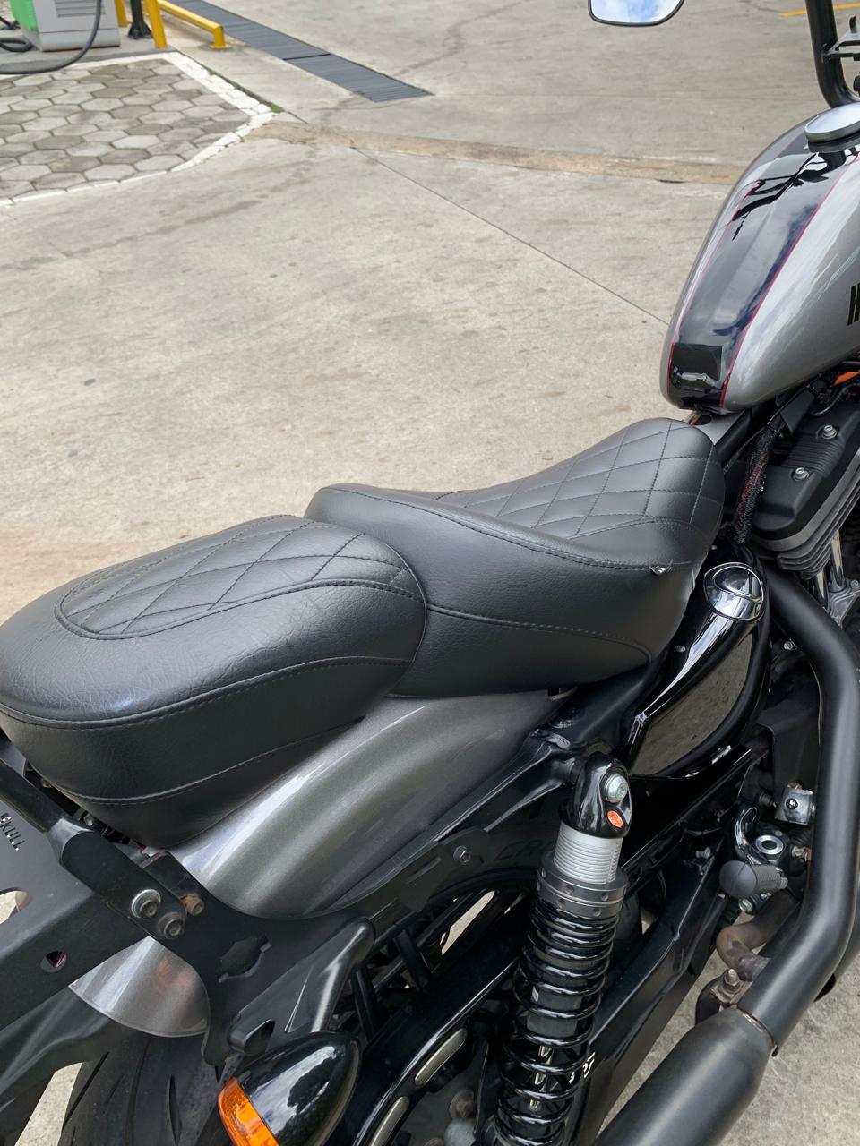HARLEY-DAVIDSON SPORTSTER ROADSTER