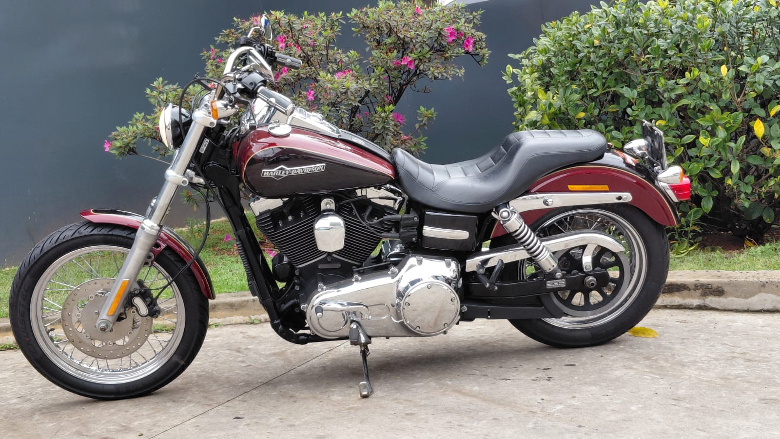 HARLEY-DAVIDSON DYNA SUPER GLIDE CUSTOM