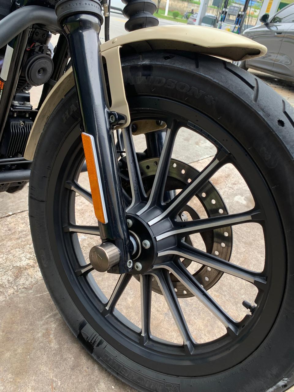HARLEY-DAVIDSON SPORTSTER XL 883 N IRON